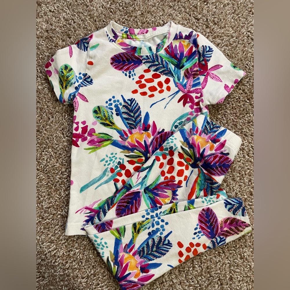 Soma girl’s colorful pajama set